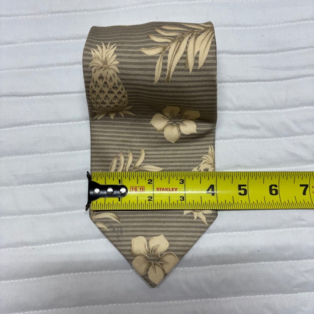 Tommy Bahama Mens Silk Tie Tan Brown Tropical Pineapple Hibiscus Floral 4 Inch - Picture 6 of 7